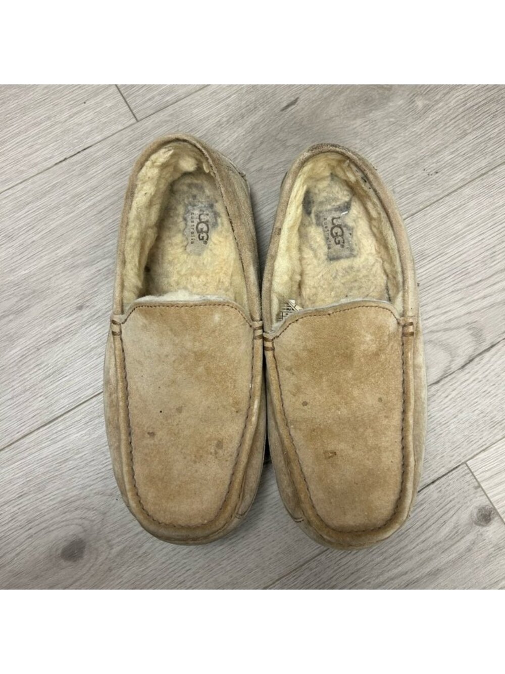 UGG Men’s Ascot Suede Slippers